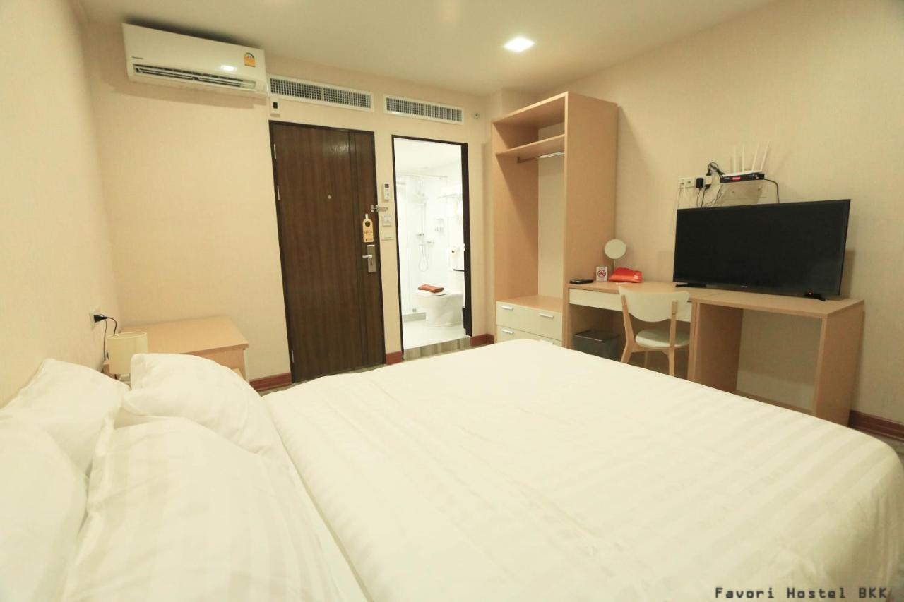 Favori Hostel Bangkok Surawong Εξωτερικό φωτογραφία