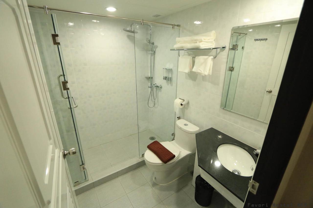 Favori Hostel Bangkok Surawong Εξωτερικό φωτογραφία