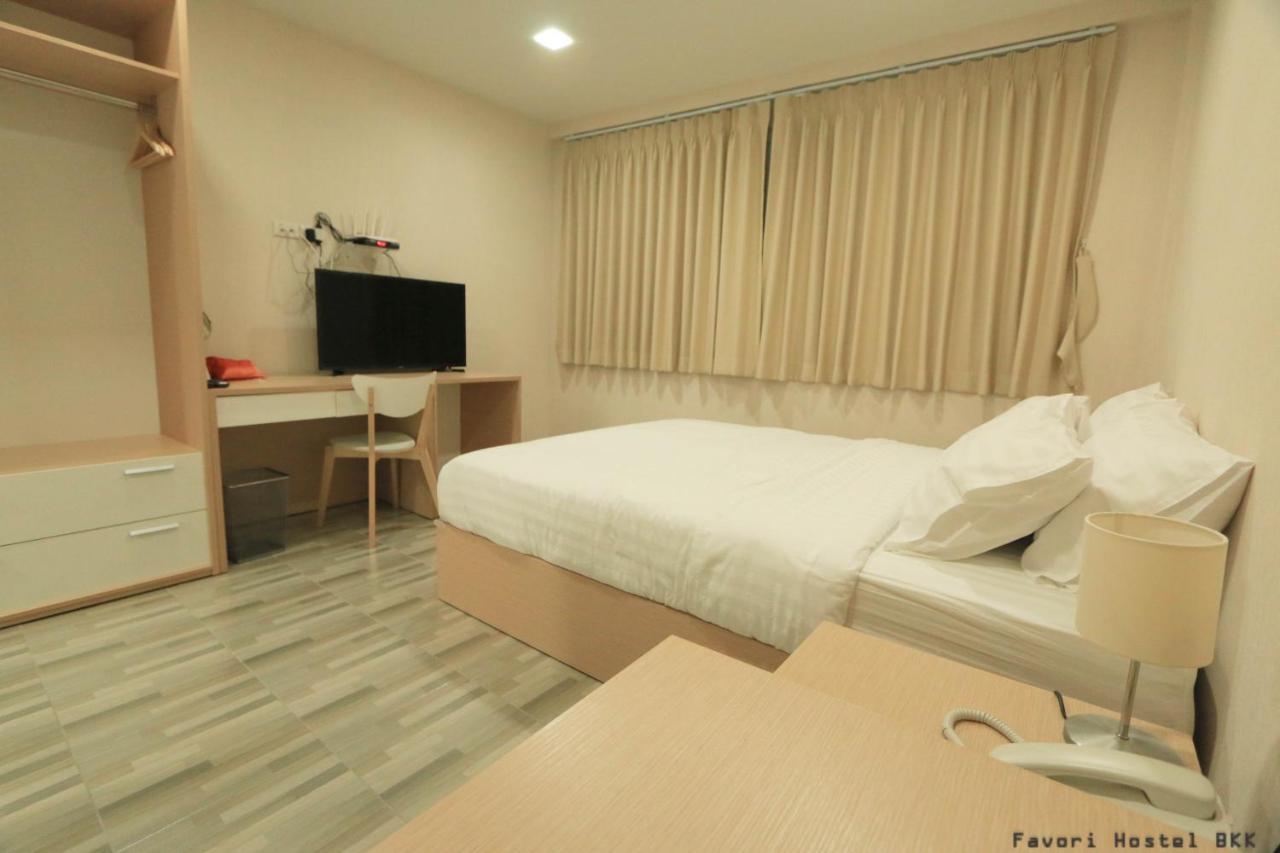 Favori Hostel Bangkok Surawong Εξωτερικό φωτογραφία