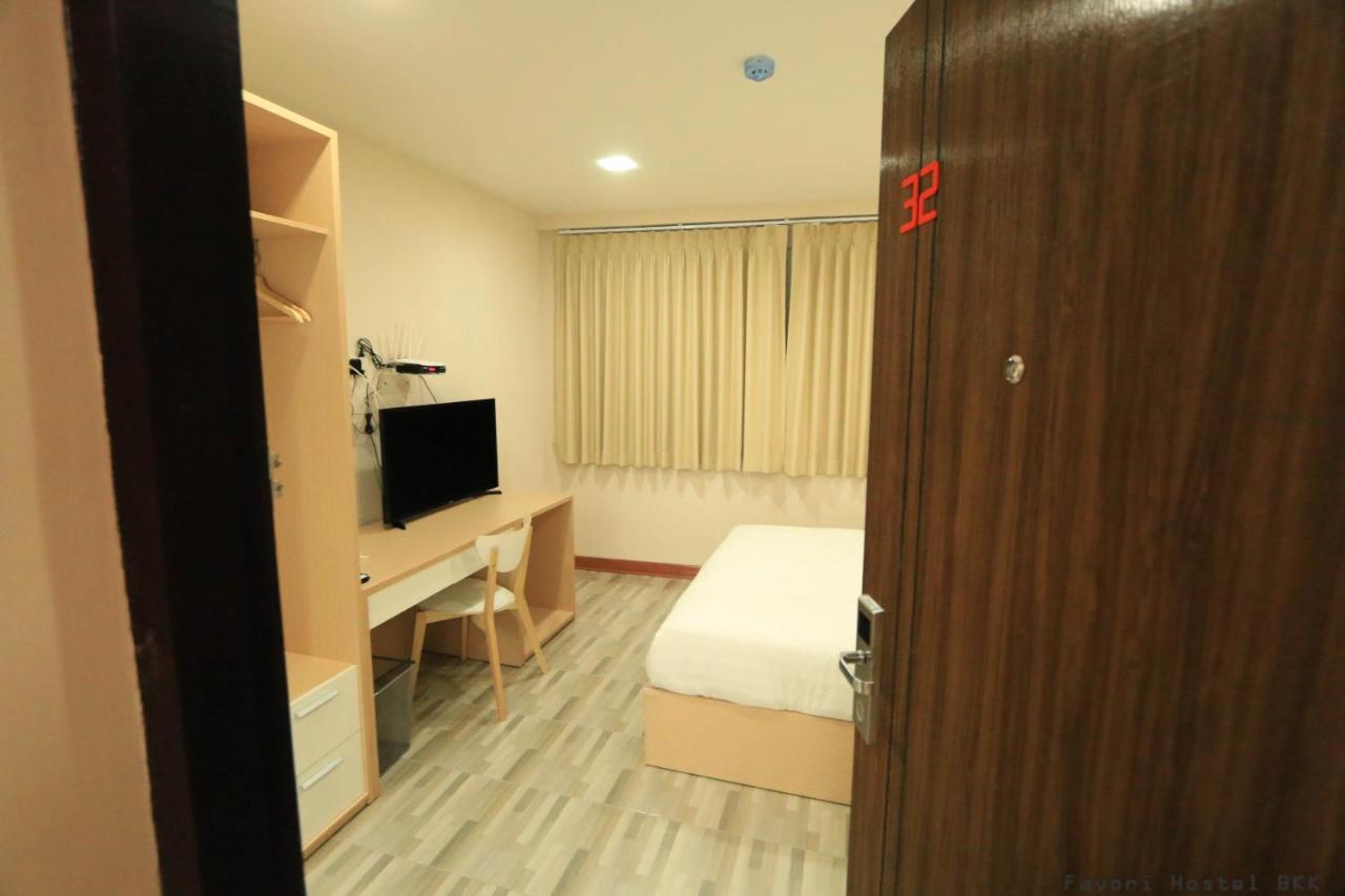 Favori Hostel Bangkok Surawong Εξωτερικό φωτογραφία