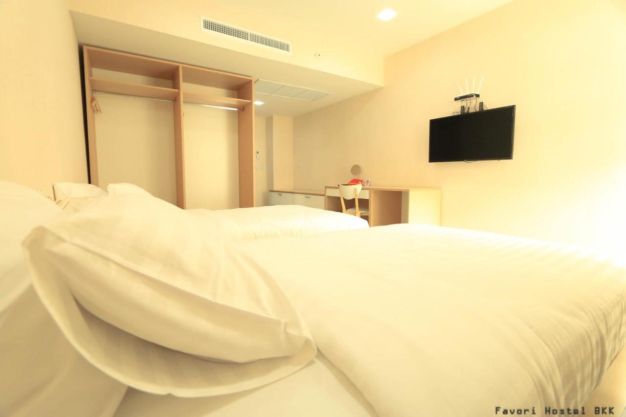 Favori Hostel Bangkok Surawong Εξωτερικό φωτογραφία