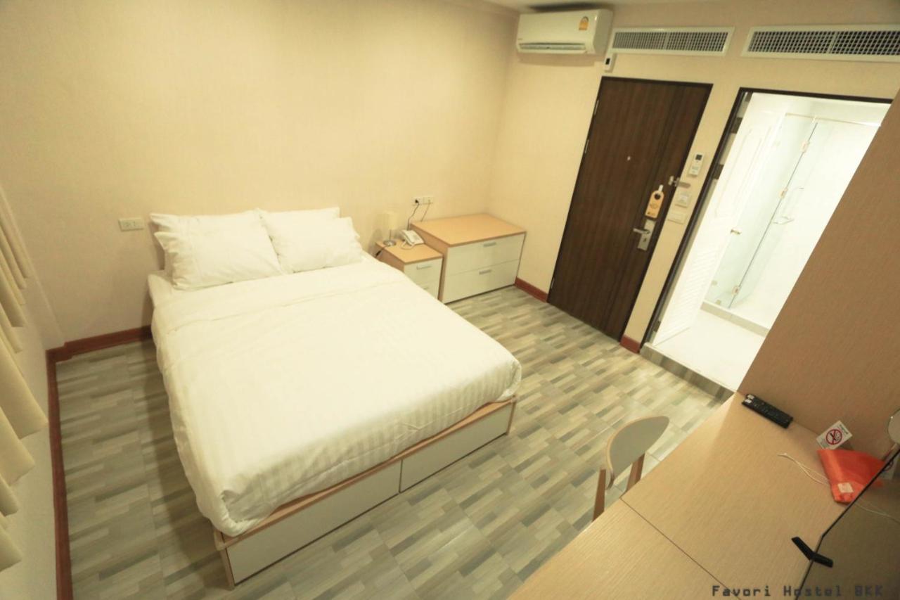 Favori Hostel Bangkok Surawong Εξωτερικό φωτογραφία