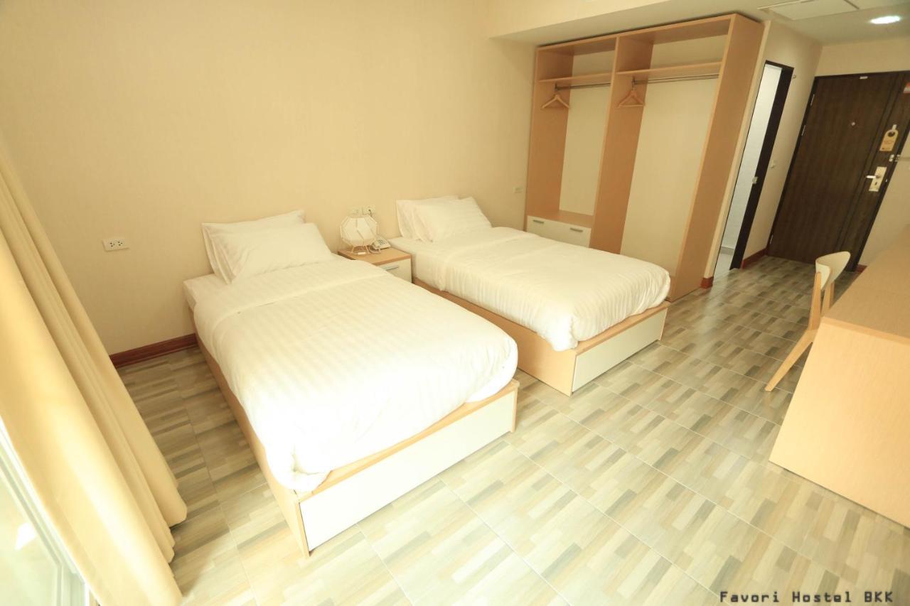 Favori Hostel Bangkok Surawong Εξωτερικό φωτογραφία